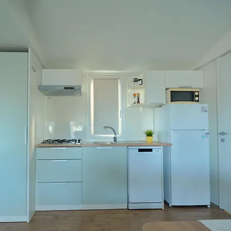 Prázdninový areál West Coast Mobilhome With Xxl Terrace Tar-Vabriga